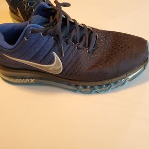 NIKE Air Max Mens Shoes Size 10